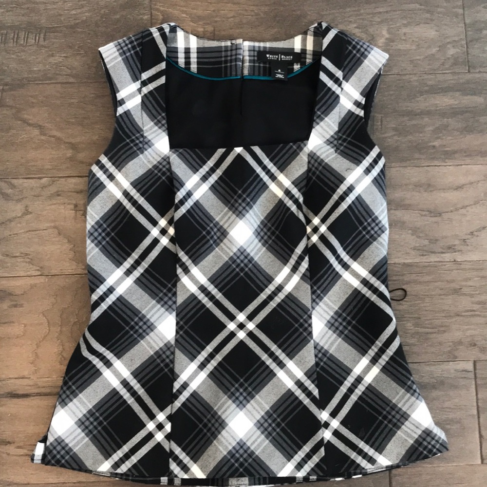 White House Black Market form fitting top